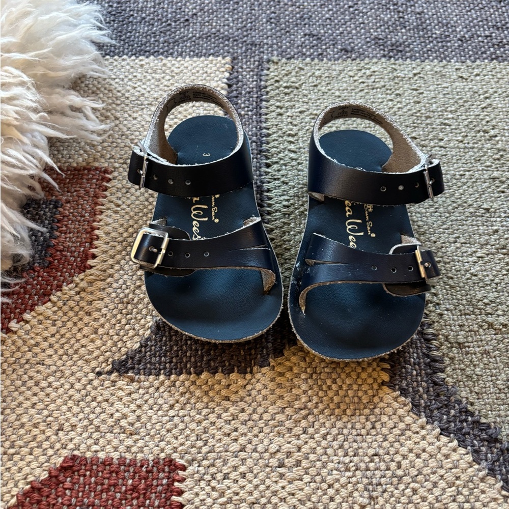 Chic Navy Kids Sandals